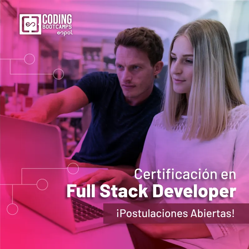 Dos estudiantes revisando código en una laptop: Certificación en Full Stack Developer